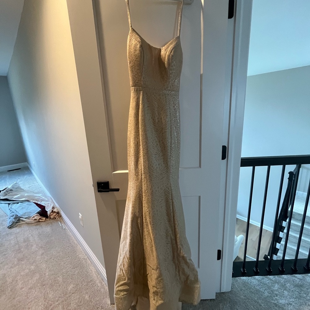 Elegant Gold Spaghetti-Strap Evening Dress